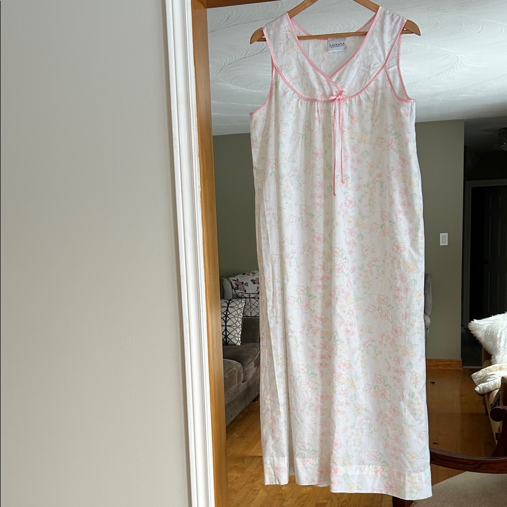 Elegant Floral Chemise - Pink and White